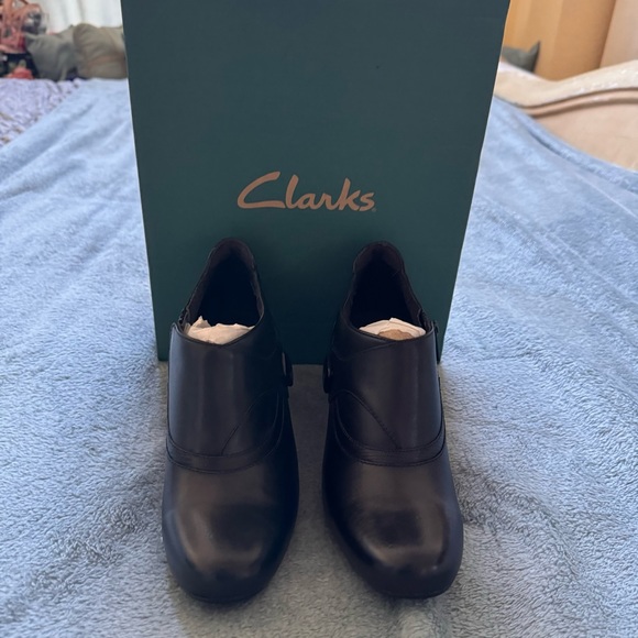 Clarks Shooties Booties NWT - New in Box Black - Picture 3 of 3